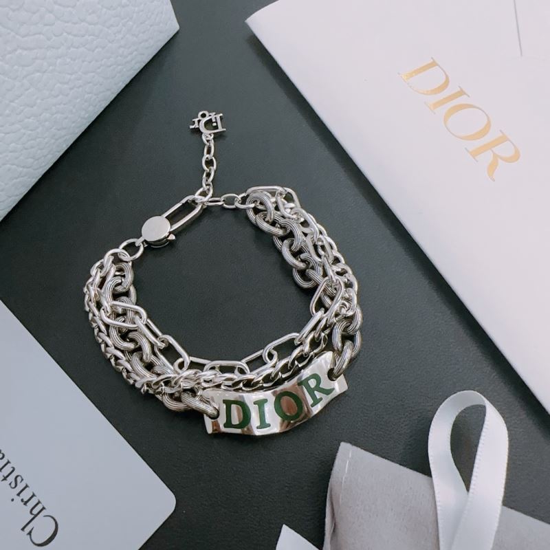 chr1st1an D10r bracelets